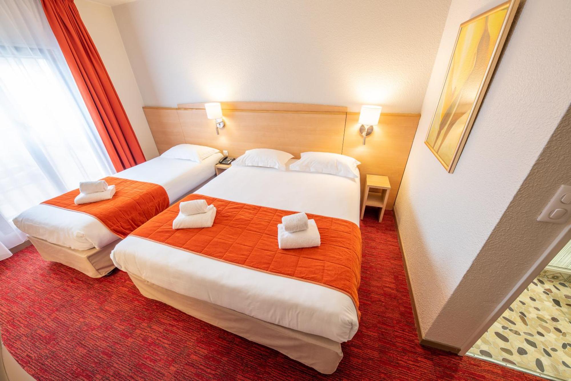 Hotel Saint Laurent Nogent-sur-Seine Room photo